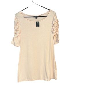 NWT Topshop women’s top with cute ruffle sleeve